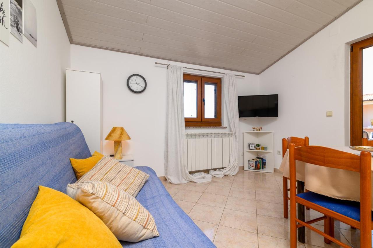 Apartments By The Sea Duga Luka - Prtlog, Labin - 2335 Exterior photo